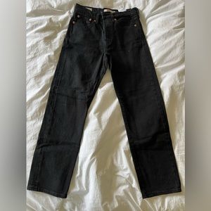 *AUTHENTIC* Levi’s Black Wedgie Straight Jeans